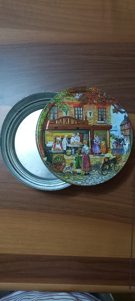 Vintage yuvarlak metal kutu - 2