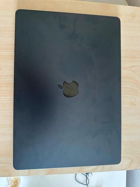 Apple MacBook Air 15” M2 (2023) | 8GB RAM | 256GB SSD | 94% Pil | 79 D