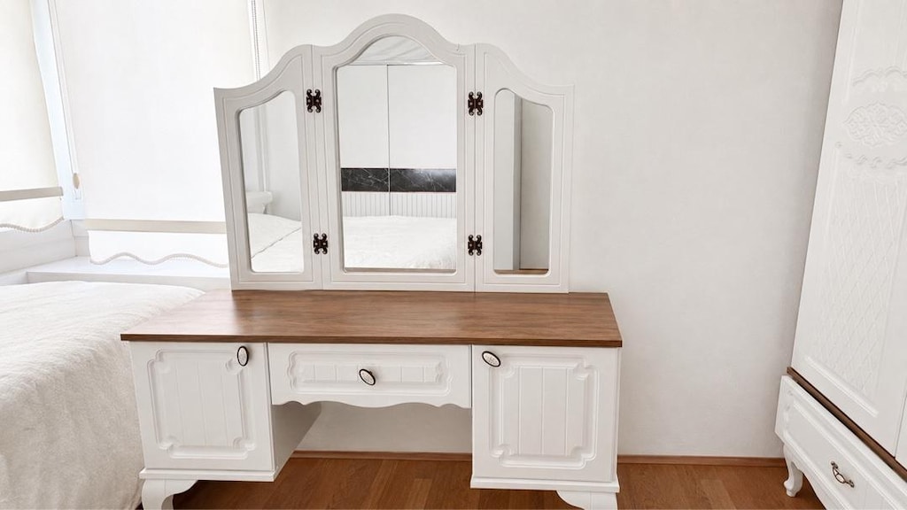 Tamamı MDF - Temiz Kullanılmış Yatak Odası Seti (2 Komodin + Gardırop - 3