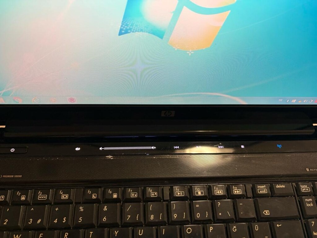 HP PAVİLİON DİZ ÜSTÜ - 4