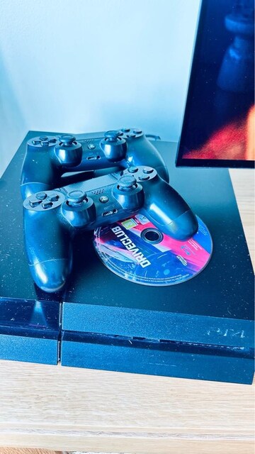 PS4 ve 2 konsol