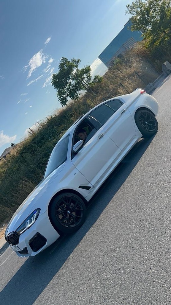 BMW 520I