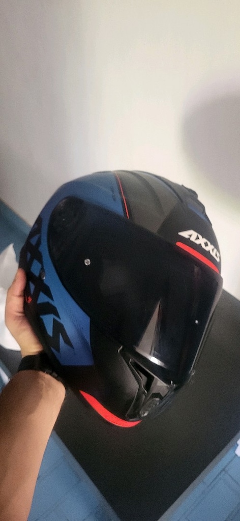 Az kullanılmış temiz motorsiklet kaskı - 6
