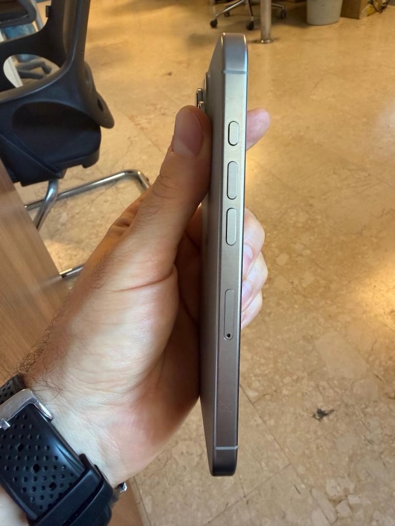 iPhone 16 Pro Titanyum Garantili Yurt içi - 4