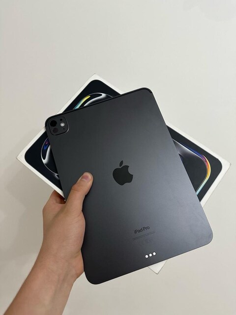 İpad pro m4 7.nesil 11 inç 256 gb takas düşünülür