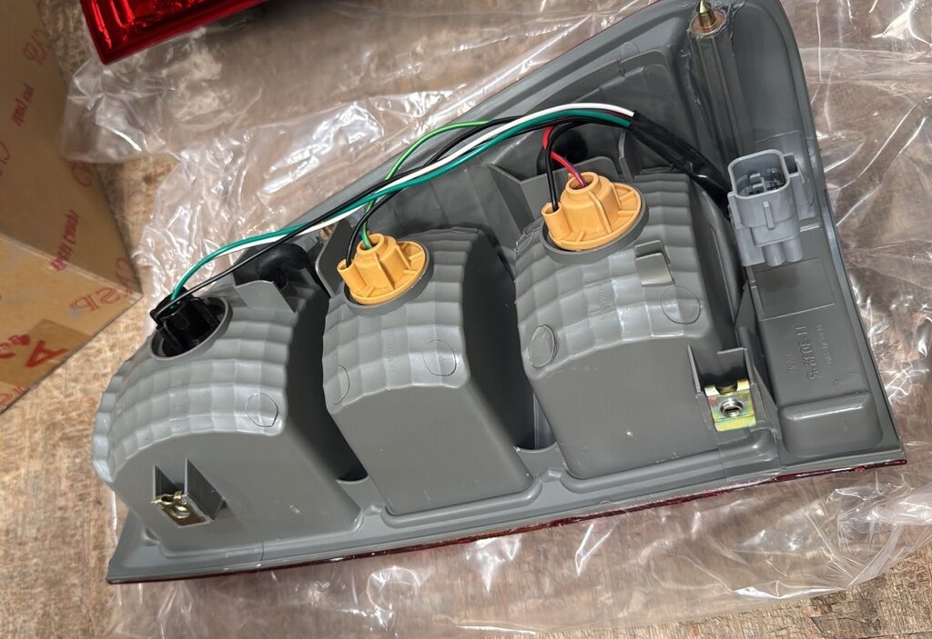 HILUX STOP SAĞ 2005 2006 2007 2008 2009 2010 2011 SIFIR 81561-0K010 - 5