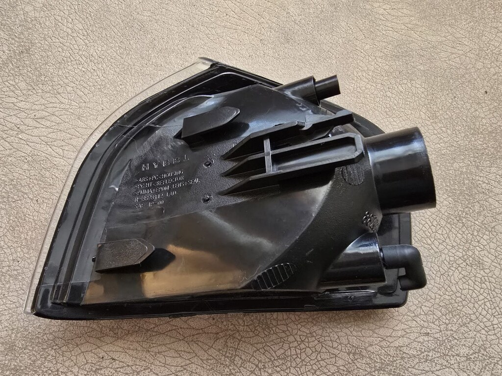 VOLVO S80 1999 - 2006 ÖN SAĞ SİNYAL LAMBASI (SİYAH ÇERÇEVE) - 3