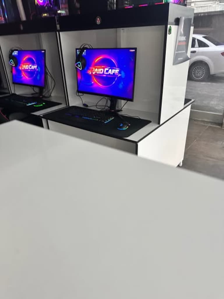 SATILIK İNTERNET CAFE MALZEMELERİ PC SETLERİ MASALAR KOLTUKLAR - 2