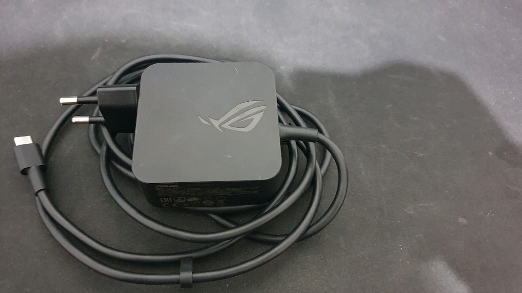 Asus Rog Ally Z1 Extreme - 5