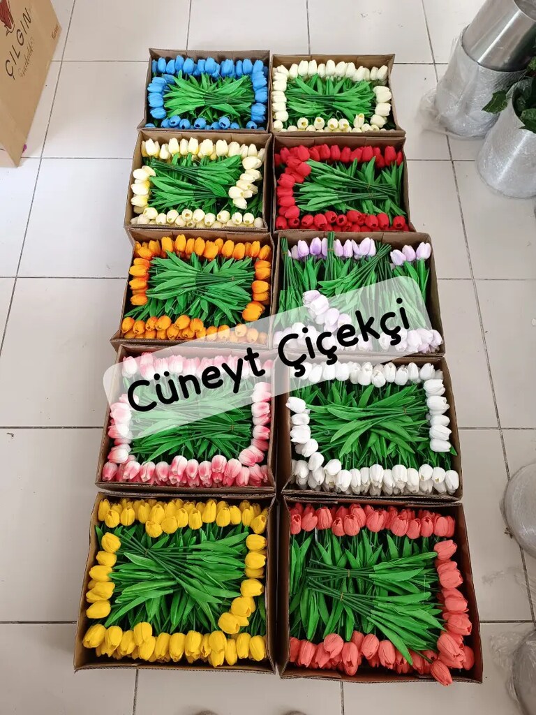 Yapay çiçek ıslak lale