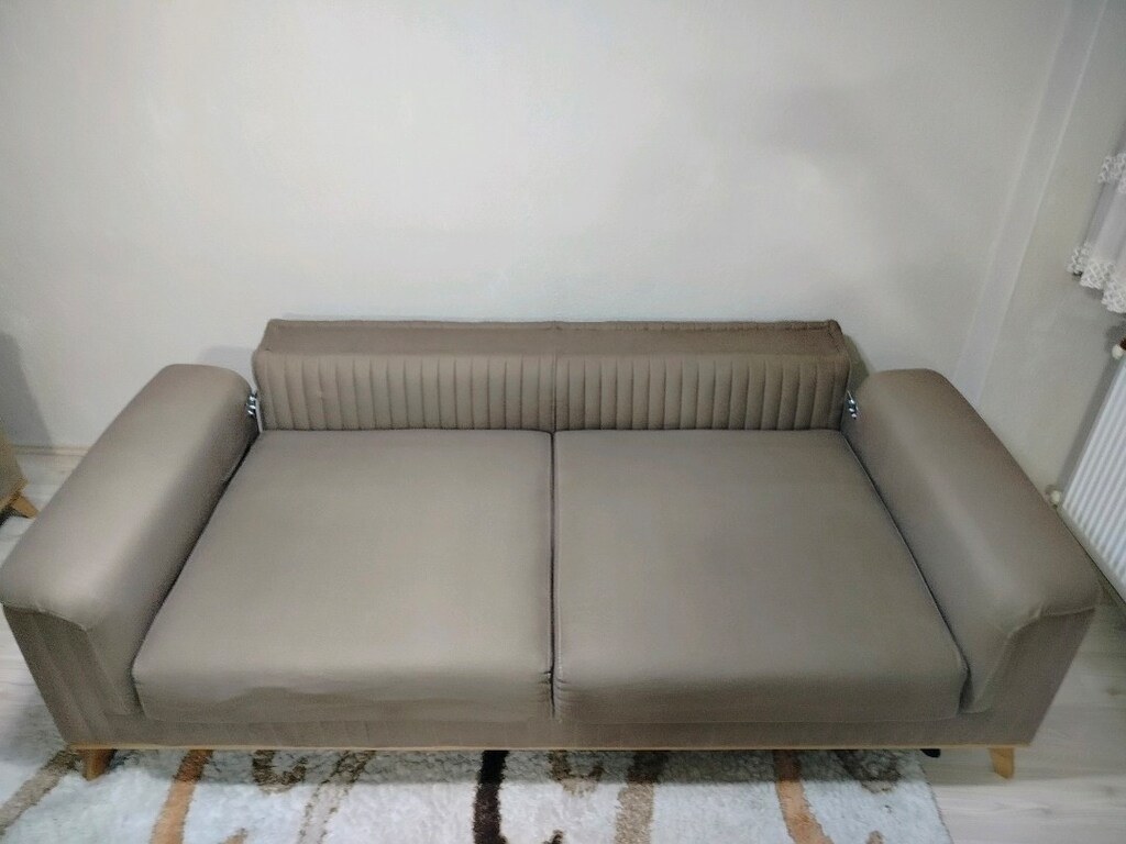 koltuk takımı 3 lü 3 adet en başlıklar dahiln230 cm oturma alanı 180 - 15