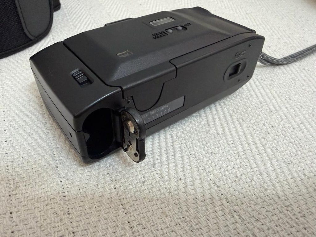 RICOH YF -20N JAPON FOTOĞRAFI MAKİNESi - 11