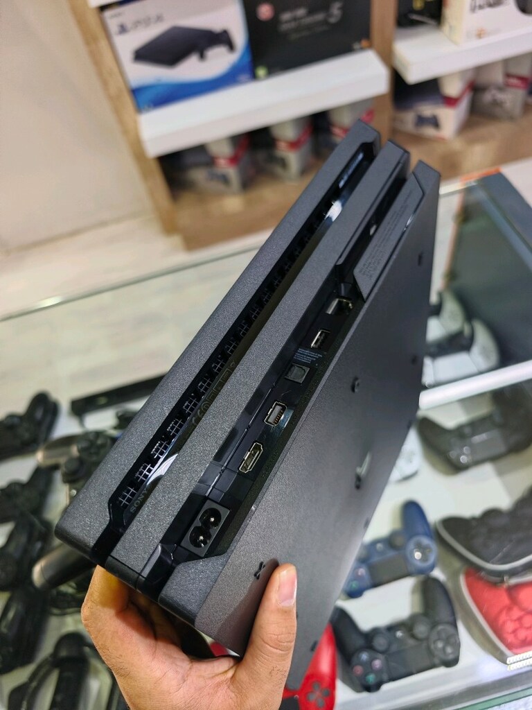 PS4 PRO 1TB 4K 13.52 VERSIYON 20 OYUN YUKLÛ - 2