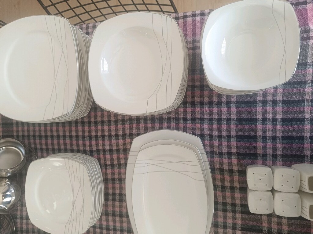 ACİL. Karaca 12 Kişilik yemek ve 6 kişilik kahvaltı takim - 3