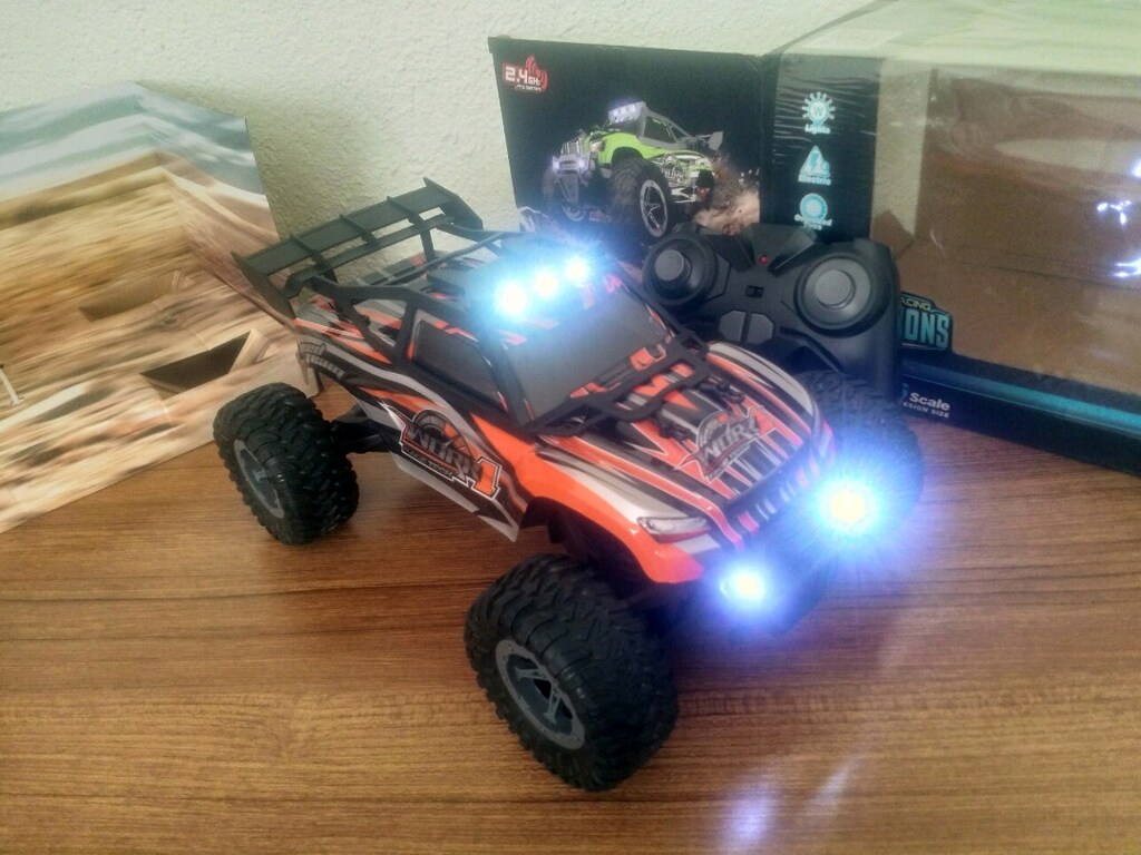 UZAKTAN KUMANDALI ŞARJLI IŞIKLI JEEP BÜYÜK YAKLAŞIK 29CM - 11