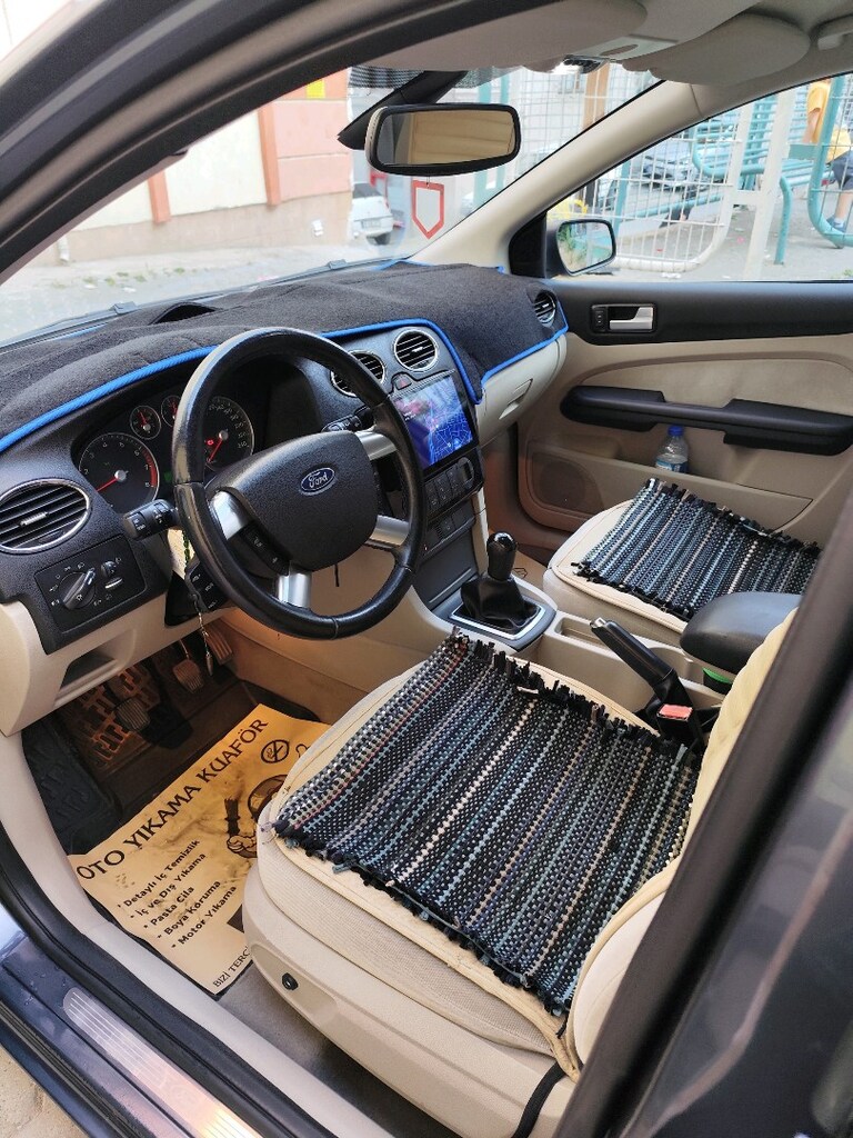Ford Focus Ghia 1.6 2007 Model - 7