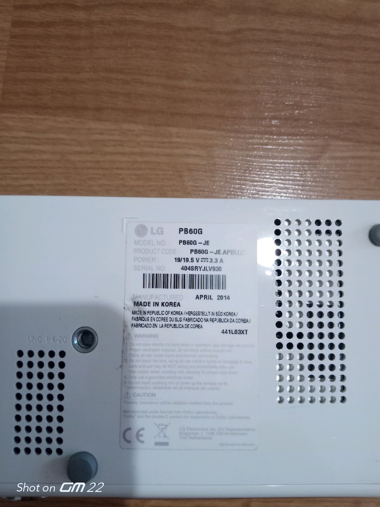 LG projeksiyon cihazı ve projeksiyon perdesi 180*200 - 2