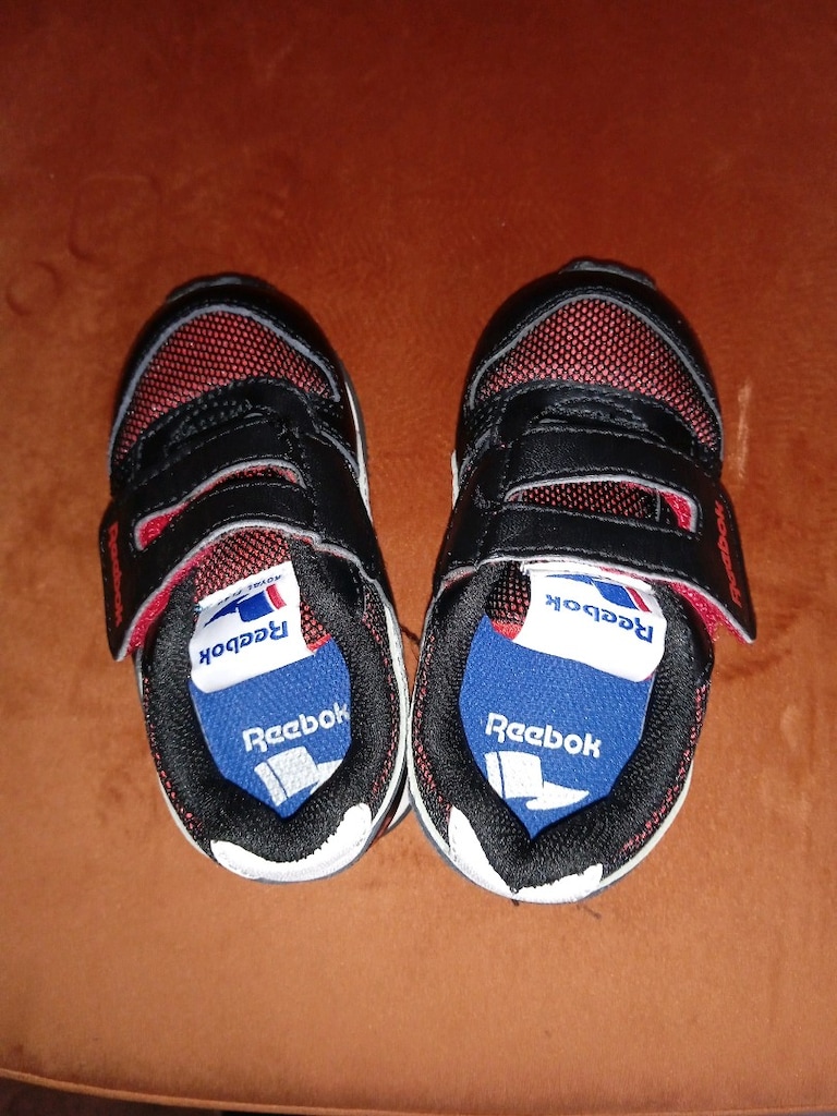 Reebok çocuk ayakkabısı 21 numara