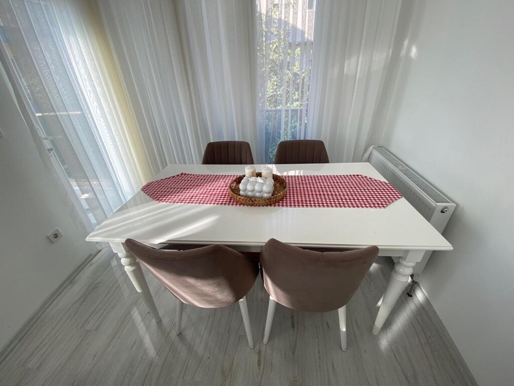 YEMEK MASASI VE 4 ADET SANDALYE - 2