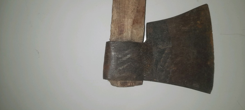 küçük baltalar el dövmesi - 6