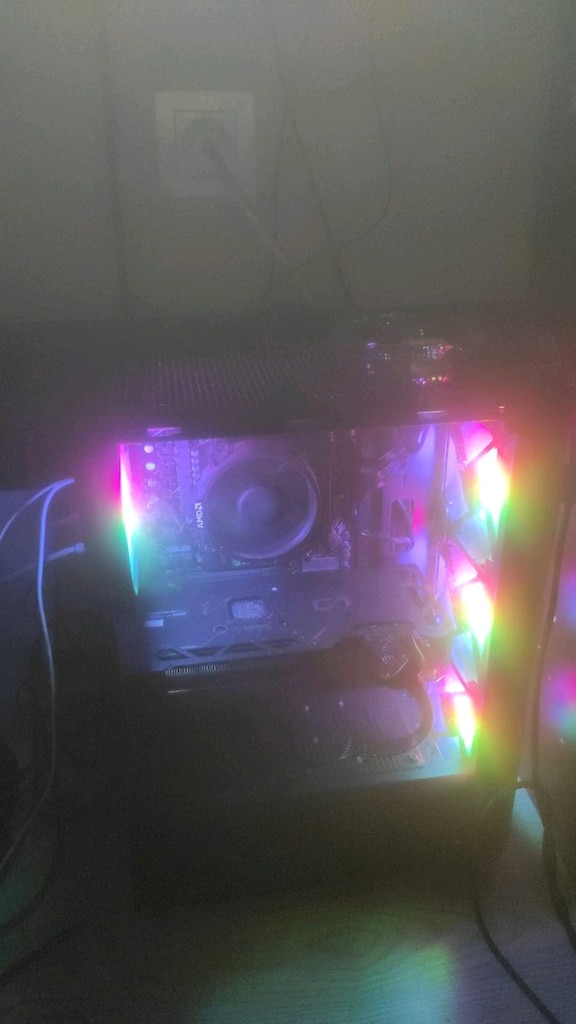 Ryzen 5 7600 | RX 7700 XT 12GB | 16GB DDR5 | 240Hz Monster Monitör + X - 6