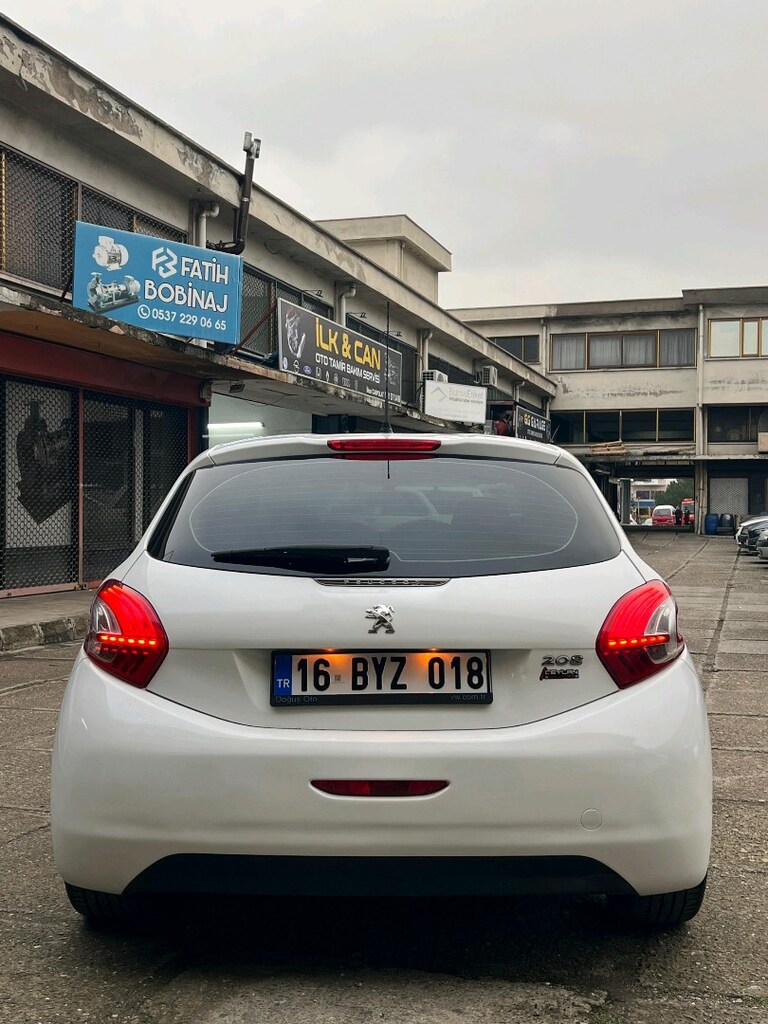 Peugeot 208 1.4 HDİ - 5