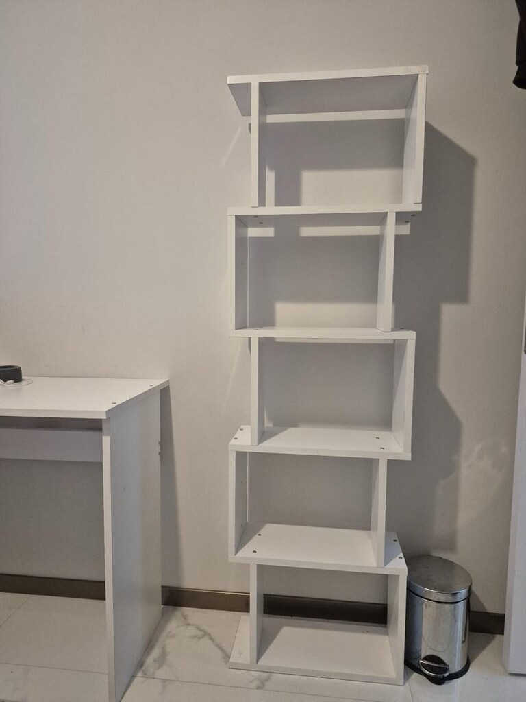 kitaplık ve masa - 2