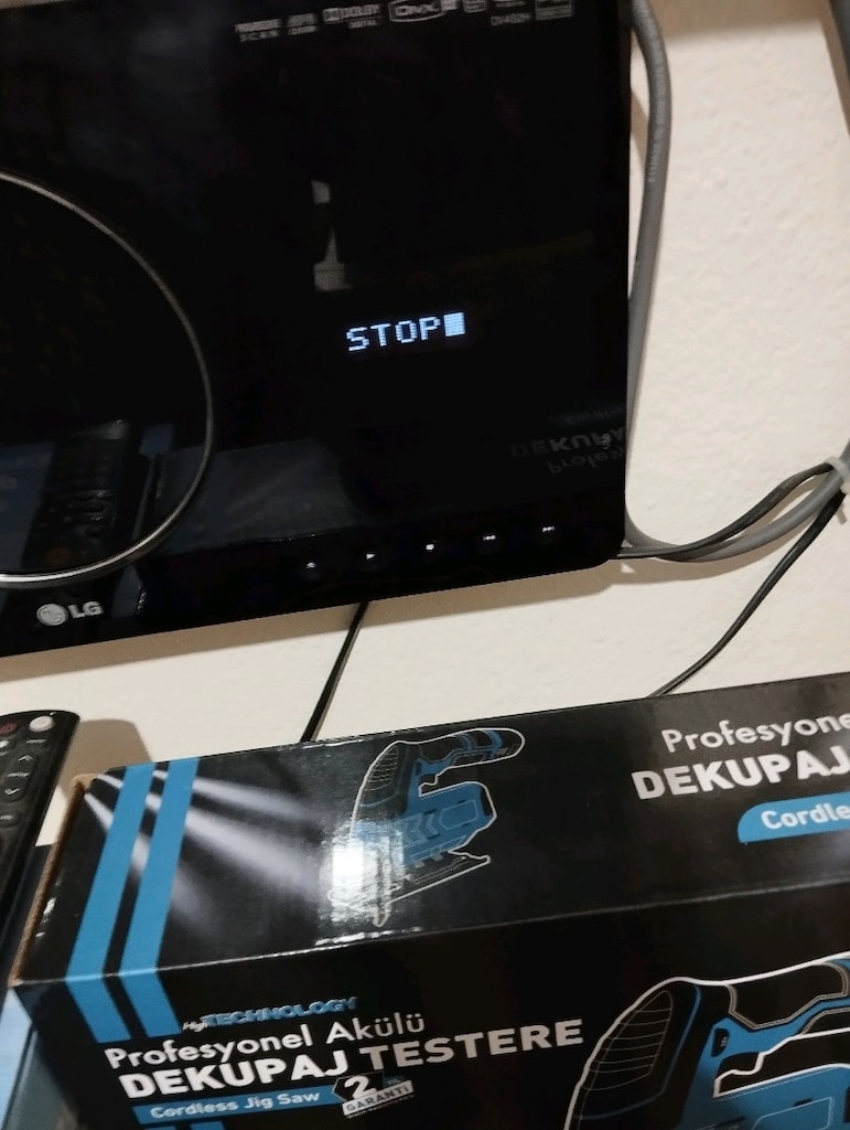 PHİLİPS 32 İNCH LCD TV. LG DUVAR TİPİ DVD PLAYER ve ARÇELİK MİNİ TELVE - 10