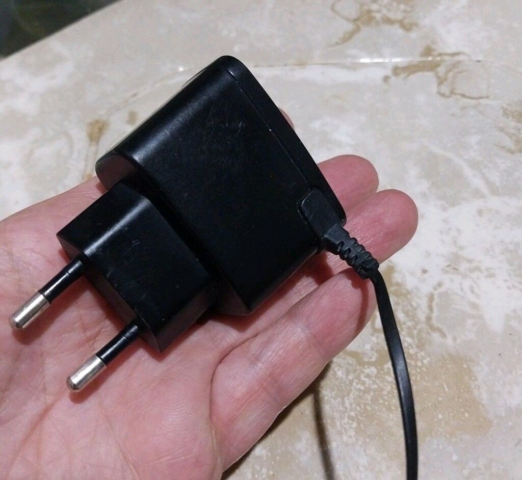 Nokia Orijinal İnce Uçlu Şarj Cihazı - 2