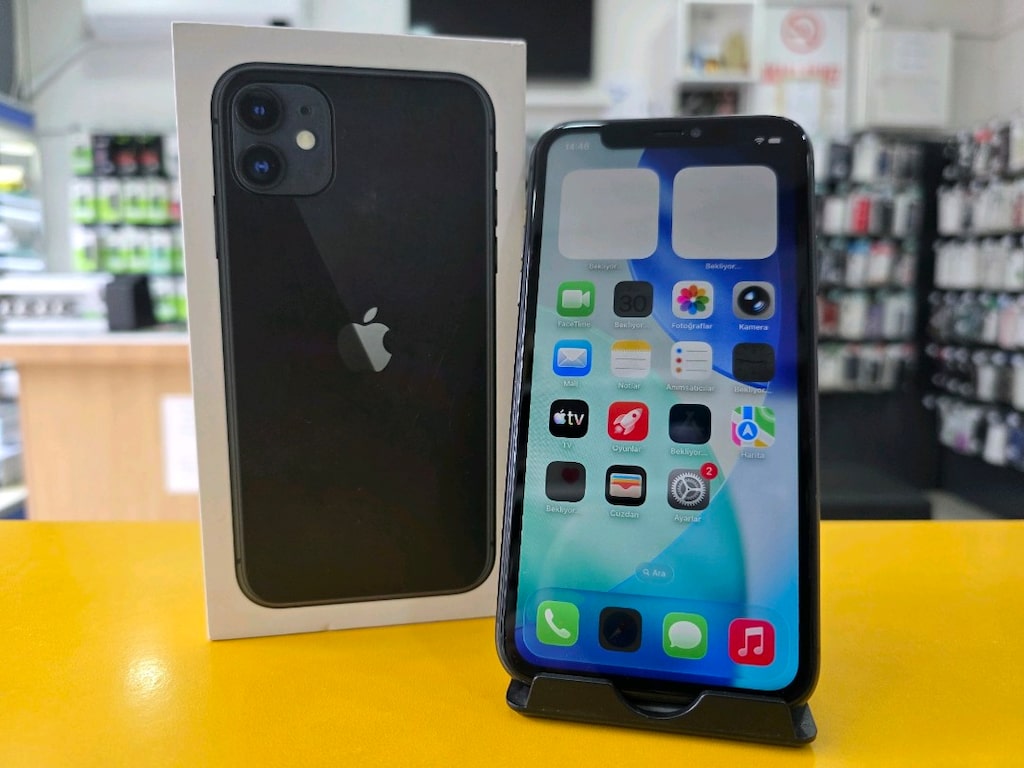 iPhone 11 64GB. Hatasız Siyah Renk. Pil:100 - 2