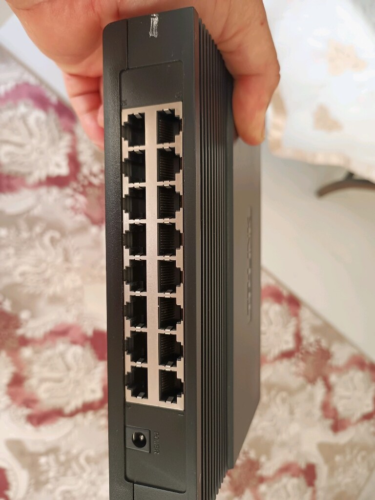 Tp link switch 16 port - 2