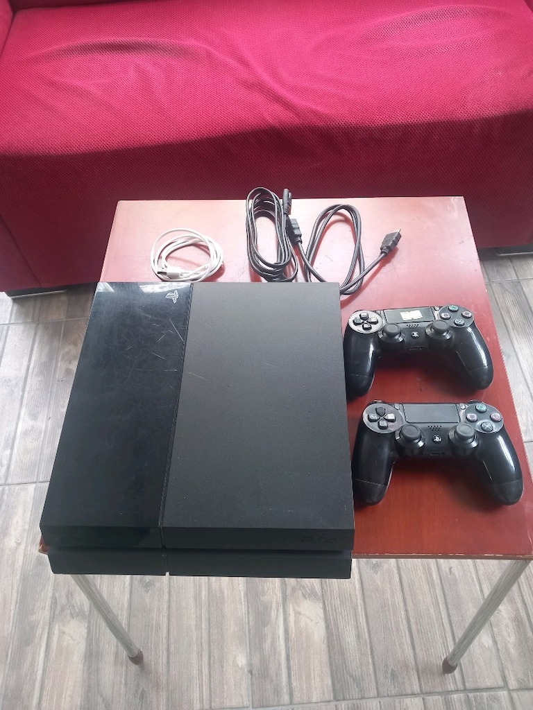 TEMİZ OYUN YÜKLÜ 2 KOLLU PLAYSTATİON 4