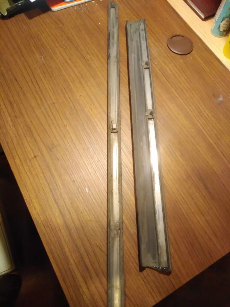 MERCEDES 190 KAPI ÇITASI - 2