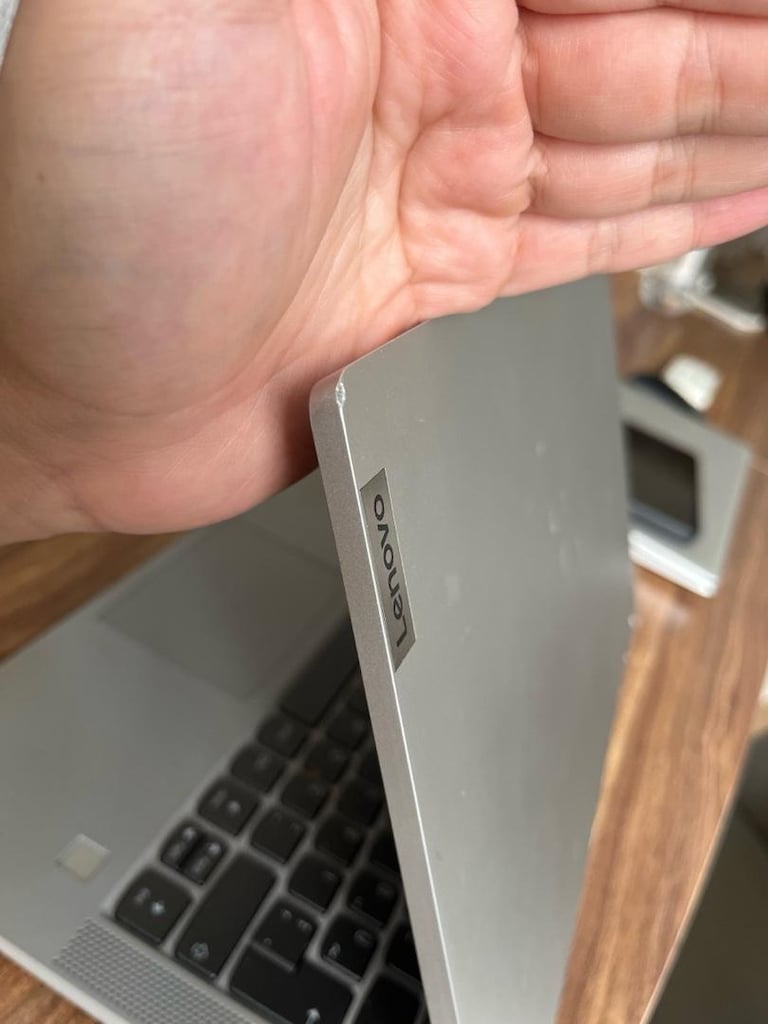 Lenova Idepad Flex 5 Laptop - 9