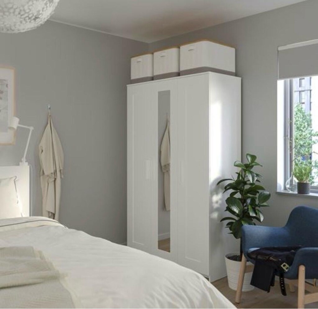 yeni gibi IKEA BRİMNES 3 KAPAKLI GARDIROP - 6