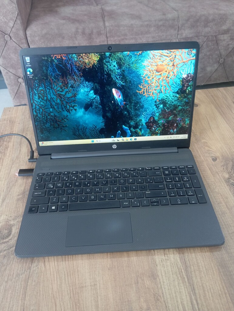 HP: İ3 İŞLEMCİ 11.NESİL 4GB RAM ONBOARD EKRAN KARTI 256GB SSD - 5