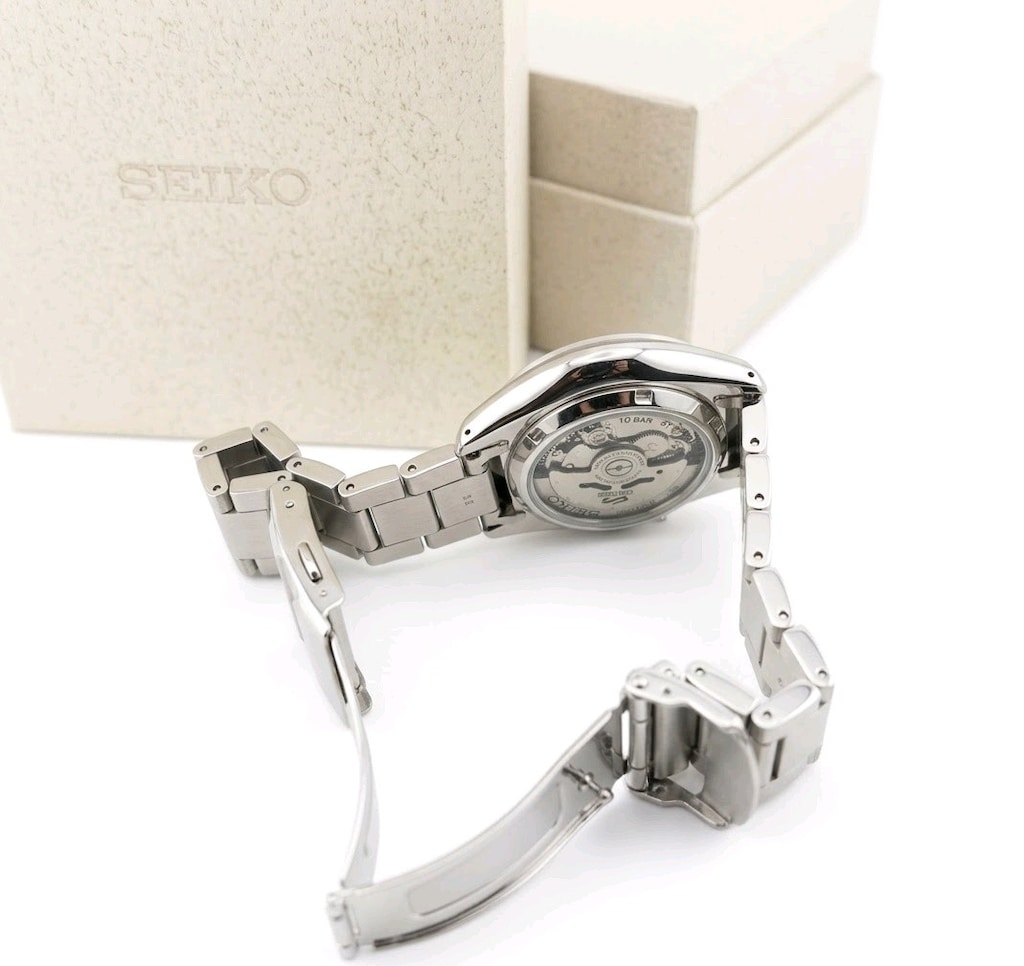 Seiko 5 Sports "Vintage Car / Retro GT" Special Edition SRPL49K1 - 4