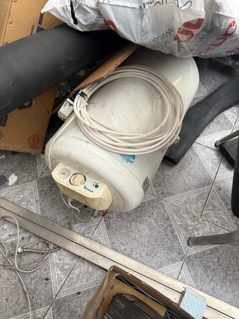 80lt termosifon çalışır durumda