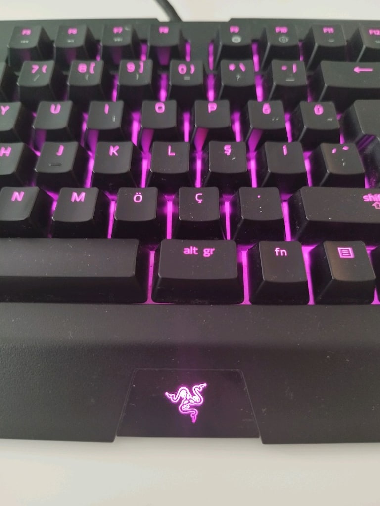 Razer BlackWidow Chroma V2 Mekanik Oyuncu Klavyesi - 3