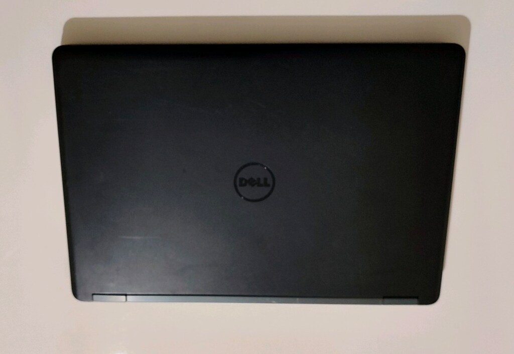 Dell Latitude E5550 laptop - 9
