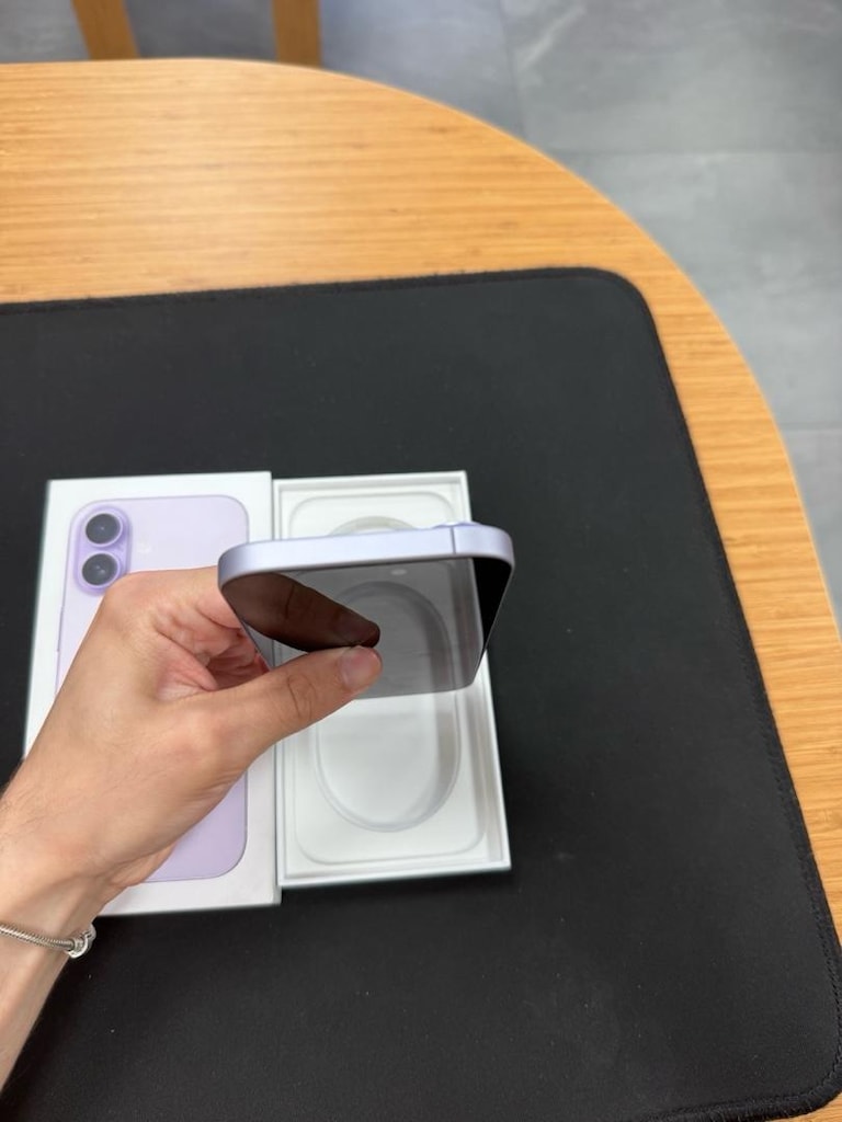 İphone 17 256 Gb Lila 1 Günlük %100 Pil Devir Sayısı 1 - 4