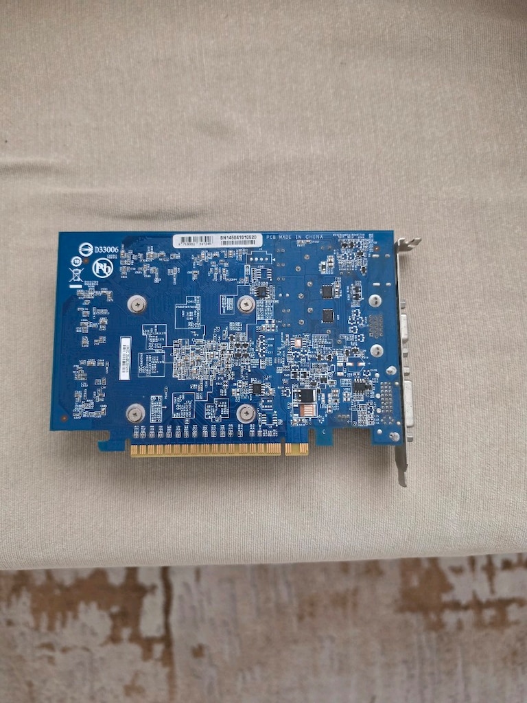 Gigabyte NVIDIA GeForce GT 420 GPU V3 - 3