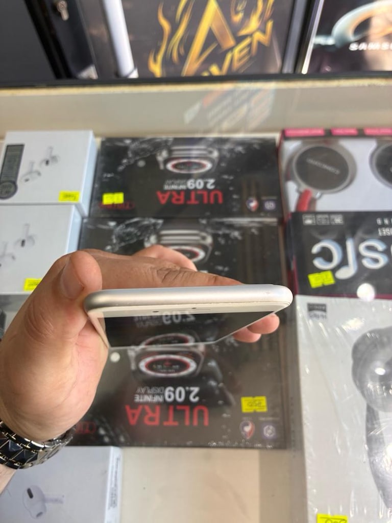 iPhone 8 Plus - 2