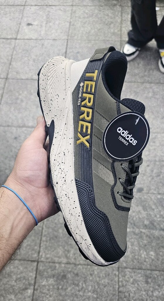 Su geçirmez Adidas terrex, 40-44 numara arası mevcut, Sıfır, Son fiyat