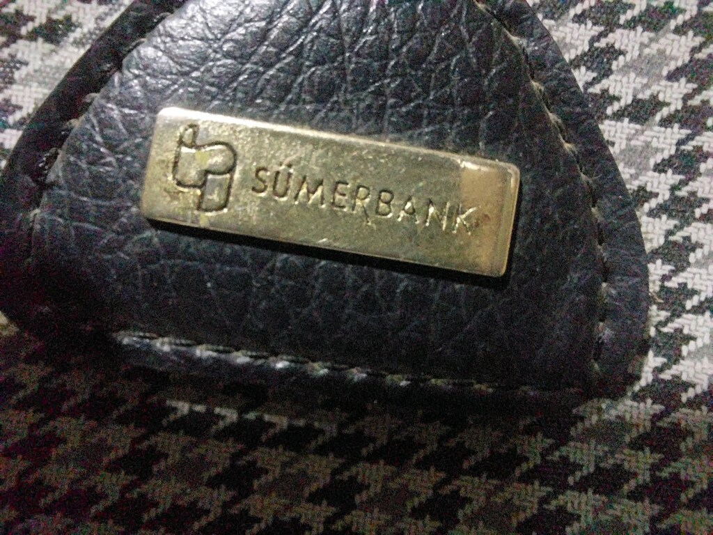 Sümerbank antika bavul. Kaz ayağı desenli. Anahtarı mevcut. - 16