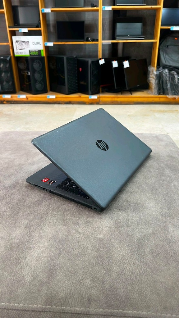 Hp Ryzen 5 İşlemci 8 GB RAM 256 GB SSD FHD 15.6 " Ekran - 6