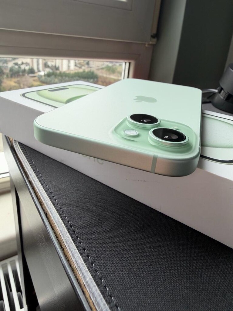 Hatasız iPhone 15 128GB Green - 5