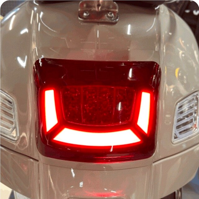 Stop Vespa 300 Gts