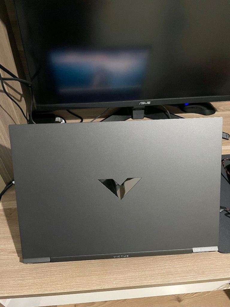 Temiz Hp Victus Gaming laptop - 5