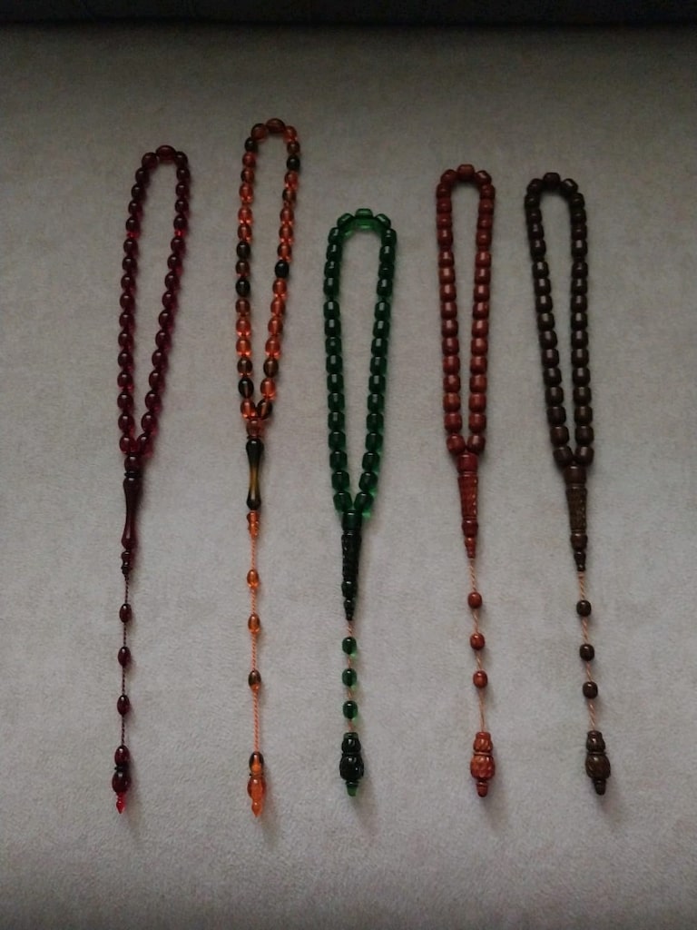 DEĞİŞİK RENKLERDEN TESBİHLER - 4